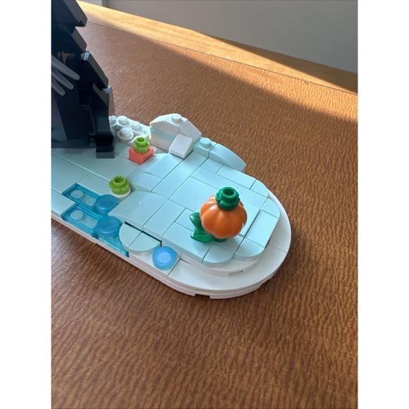 Lego Black Cat With Pumpkin - Picture 4 of 6